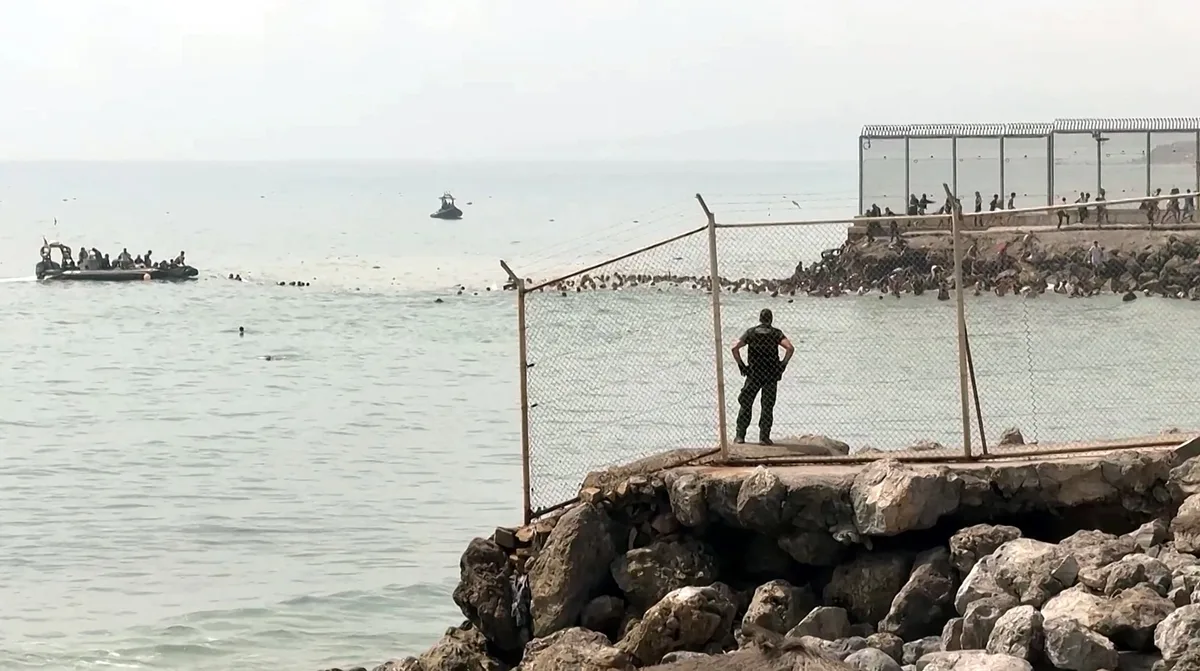 Marrocos impede entrada de 148 migrantes em tentativa de travessia para Ceuta