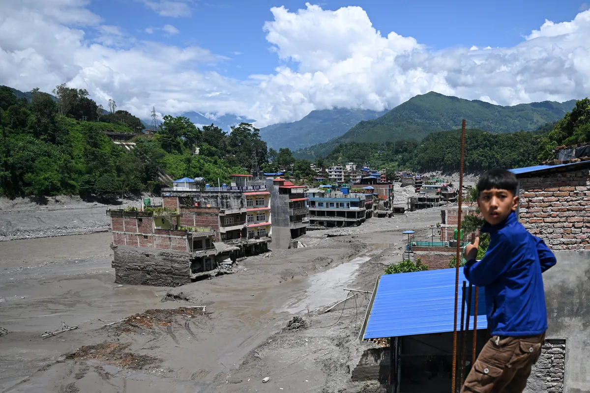 Fears of second catastrophe in Nepal and Tibet as lake formed by flood overflows