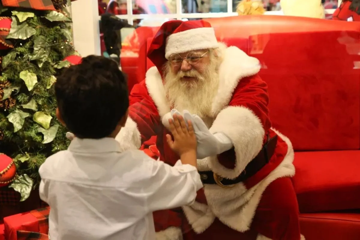 Tem barba de verdade? Vagas para Papai Noel pagam salário de até R$ 22 mil