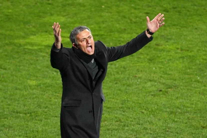 Amendes, suspensions... Le top 5 des plus grosses colères de José Mourinho, l'entraîneur du Real, contre l'arbitrage