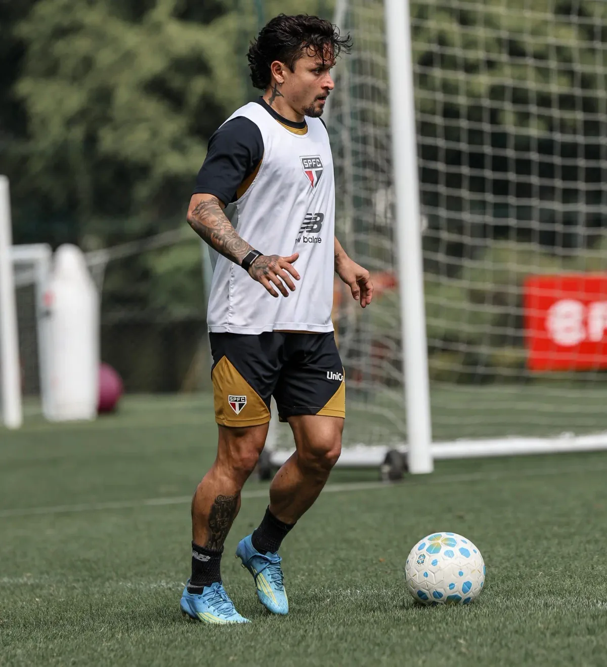 Escalação: São Paulo terá reforço de Artur para enfrentar o Coritiba