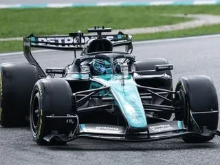 F1. Dans la torpeur de Singapour, George Russell domine l’unique séance d’essais libres