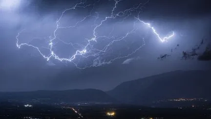Sept départements de l'Est encore en vigilance orange aux orages vendredi matin