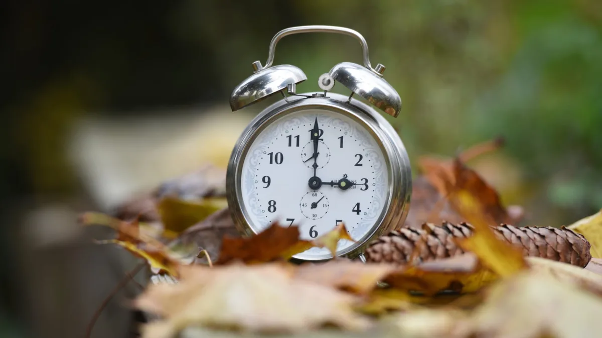 Cuándo es el cambio de hora en España para entrar en el horario de invierno y por qué no cae siempre en el mismo día