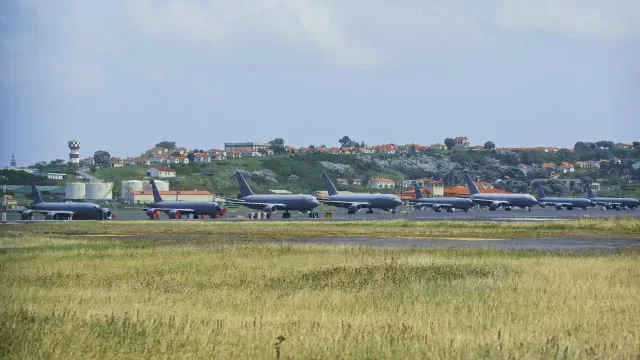 Lajes? MP abre inquérito, EUA dizem "seguir protocolo" e PM "tranquilo"