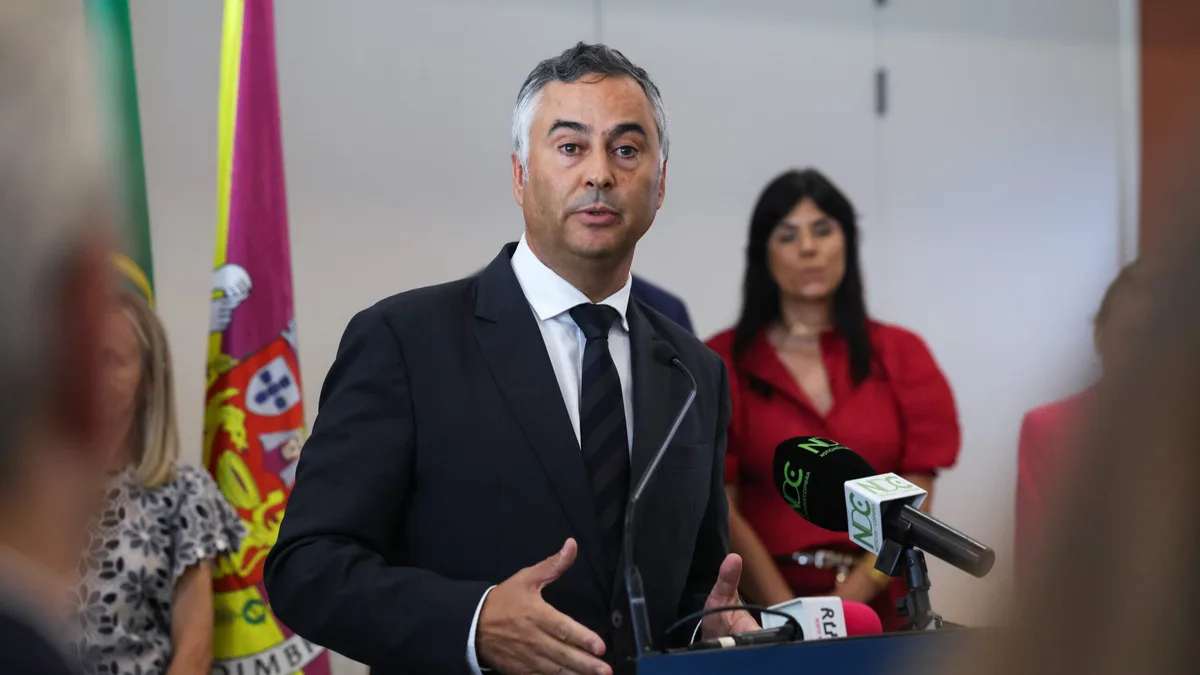 Ministro da Educação acusa PS de impedir reformas do setor