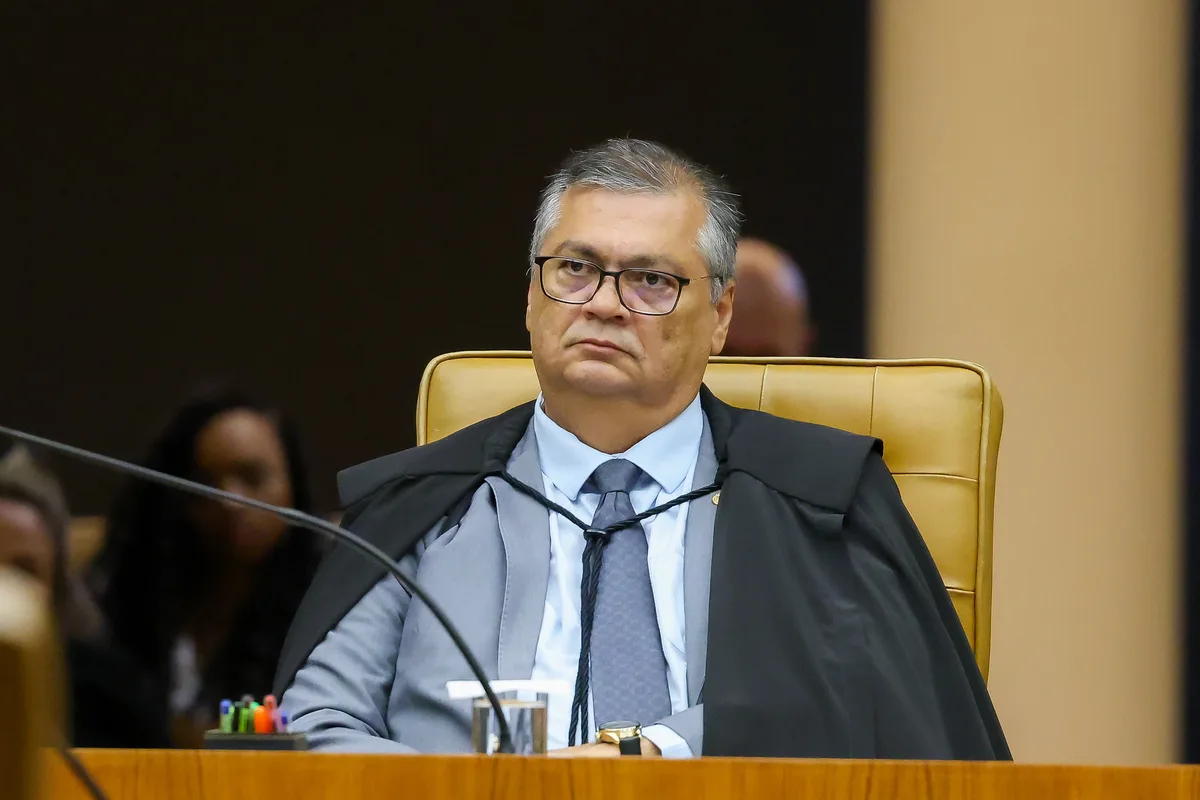 “Jamais houve uso irregular de veículo oficial”, diz Dino