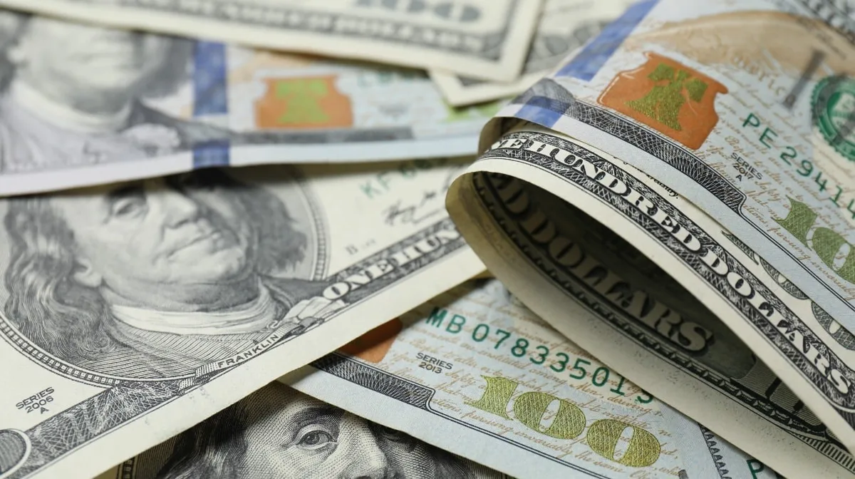 El dólar mayorista alcanzó un récord y superó los $1500 por primera vez