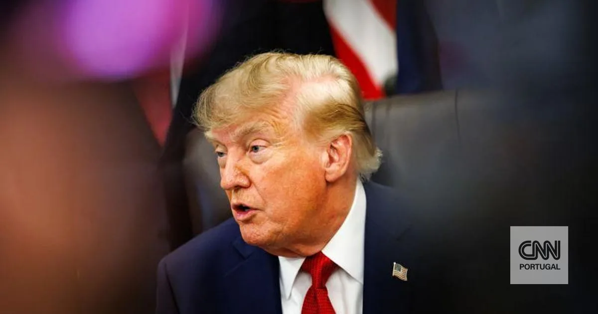 É o mundo de Trump — e ele está a acelerar o caos