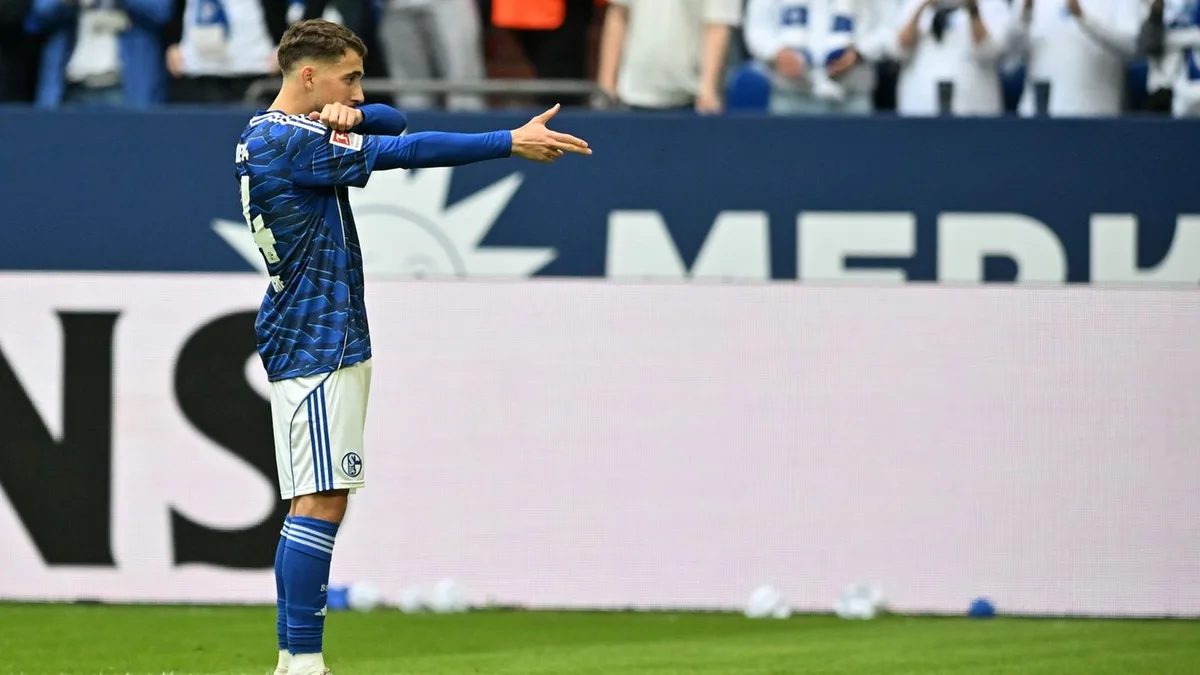 Bundesliga: Schalke verlängert Vertrag mit Aouchiche bis 2030