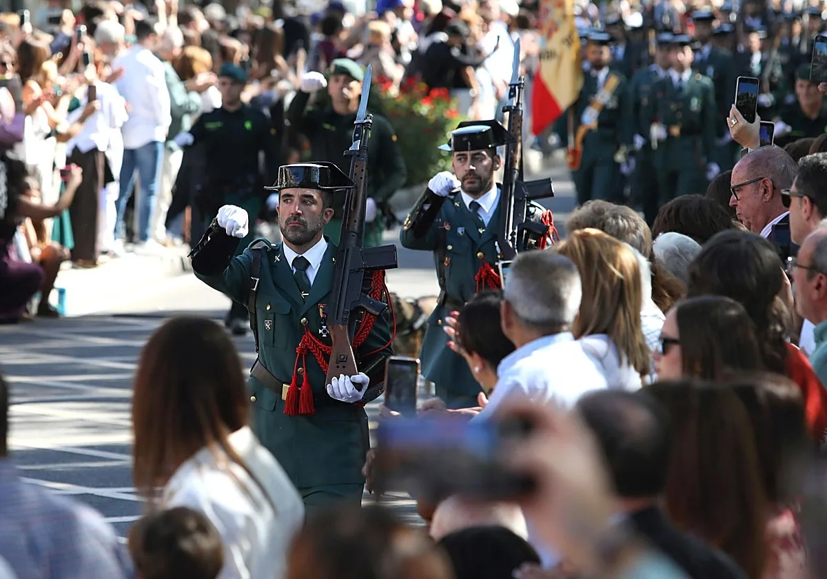 Toledo abraza a la Guardia Civil en un 12 de octubre lleno de emoción y tradición