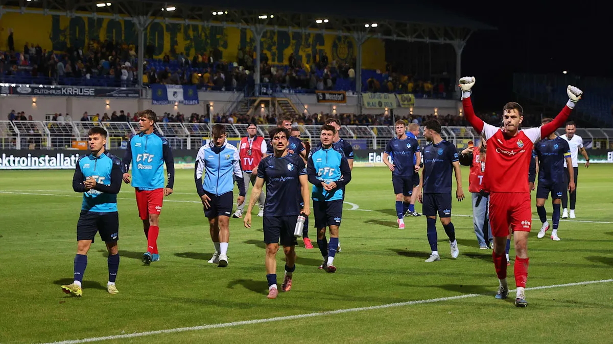 Traumstart für den CFC - Erster Trainer lobt den Klub schon zum Titel