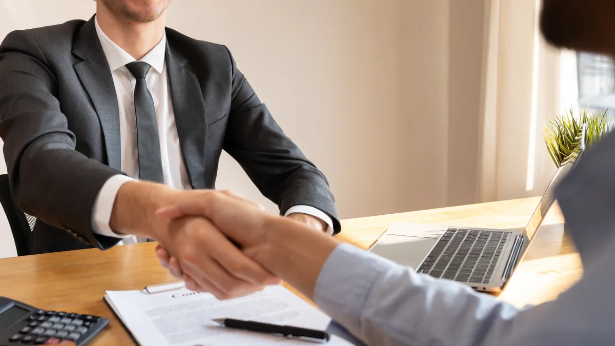 10 psychology rules that can sell almost anything