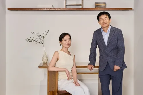 예올·샤넬의 '올해의 장인·젊은 공예인'에 조복래·백경원