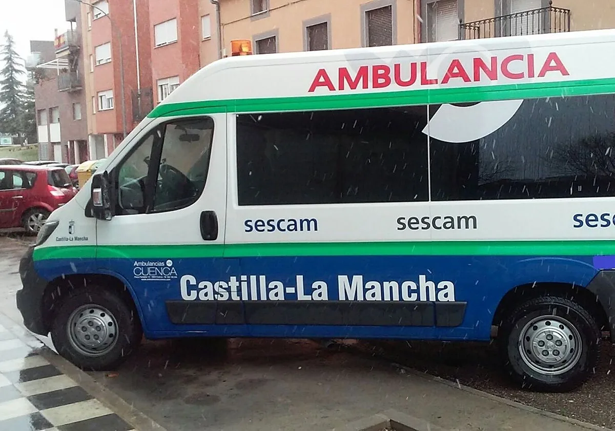 Herido un motorista de 54 años tras salirse de la vía en un camino de tierra en Salvacañete