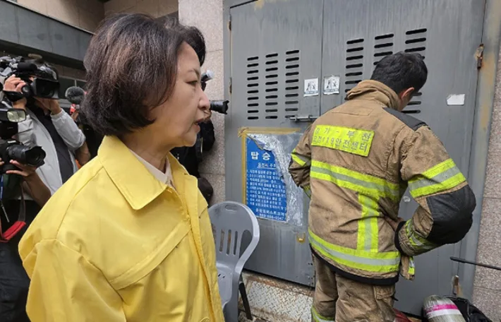 부천 공장 화재 심정지 소방관 끝내 숨져…8명 사상