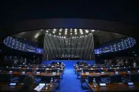 Hamilton Mourão é o único senador a votar contra a PEC do fim da 6×1