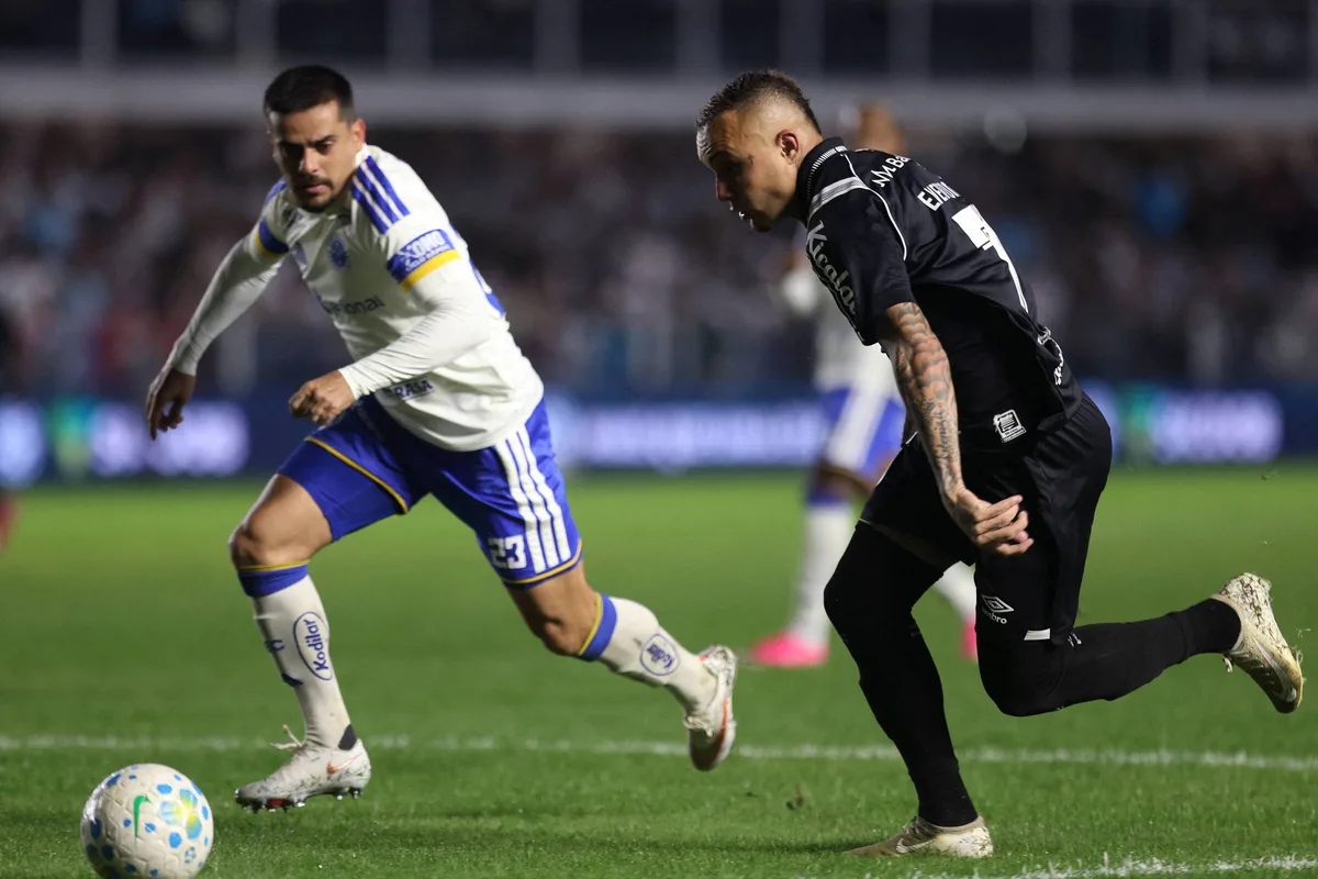 Na estreia de Cebolinha, Santos bate o Cruzeiro e se afasta bem do Z4