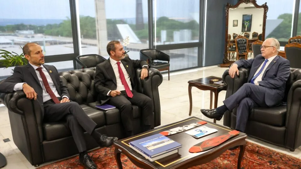 Fachin pressiona Polícia Federal para finalizar inquérito das fake news