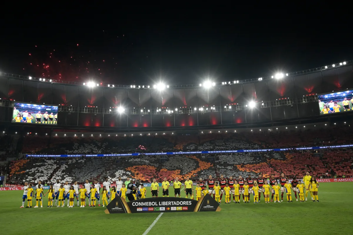 Flamengo x Cruzeiro bate recorde de público de times brasileiros na Libertadores desde 2012