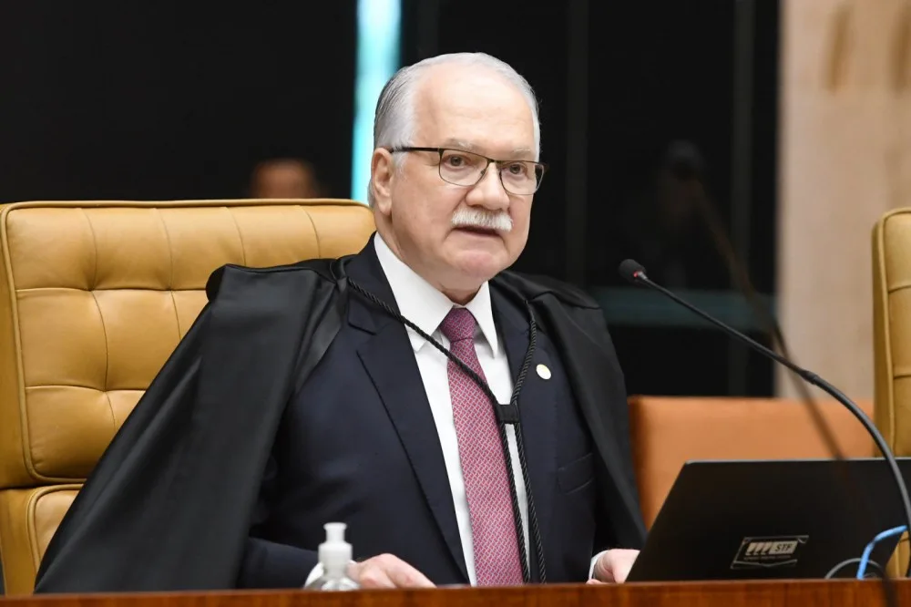 Após pedido de Moraes, Fachin manda Mendonça levantar sigilo de processo do Master