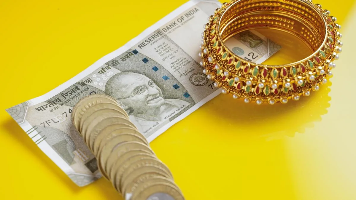 Aditya Birla Capital enters gold loan biz; targets 1,000 branches in 3 years
