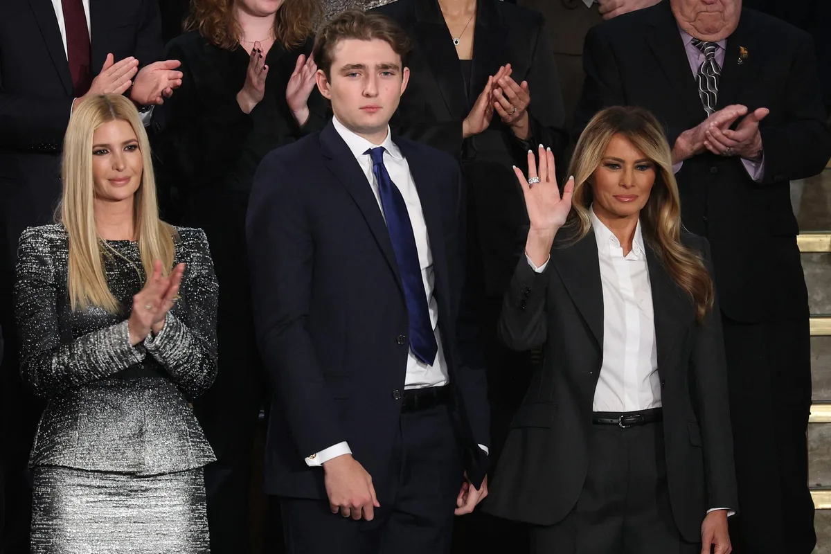 « Où et comment tuer Barron Trump ? » : en Iran, une vidéo promet 10 millions de dollars pour la tête du fils de Donald Trump
