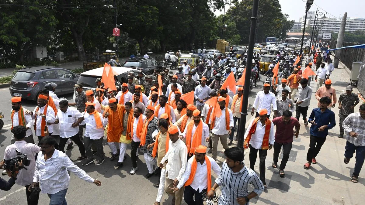 36 Ganesh Utsav Samithi members detained after protest at Tank Bund