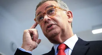Presidente da República promulga "lei das burcas"