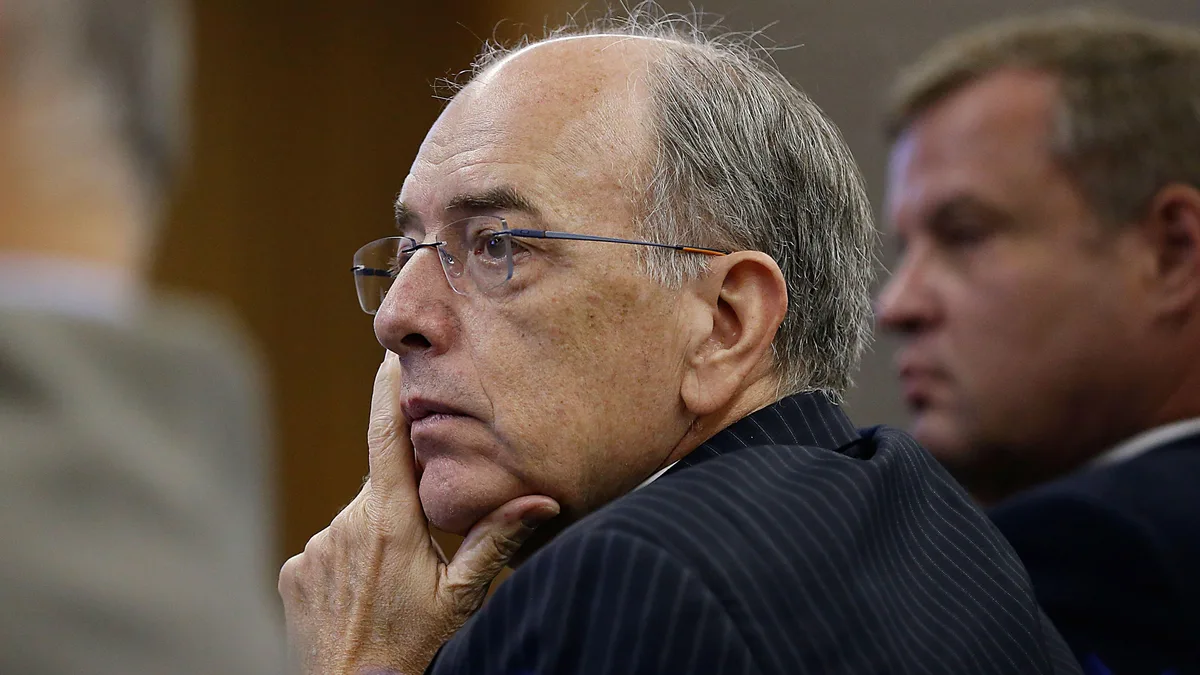 Pedro Parente não declara voto, mas vê em Flávio risco de concentração de poder com vitória da direita no Congresso