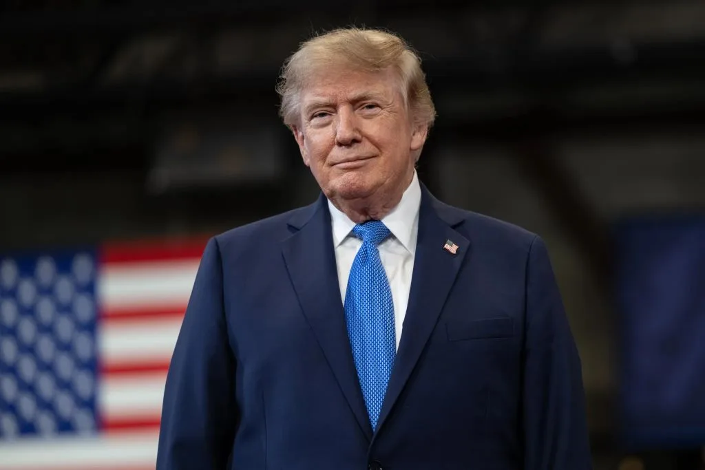Trump tem desaprovação de 64% dois meses antes das eleições de meio mandato, aponta pesquisa