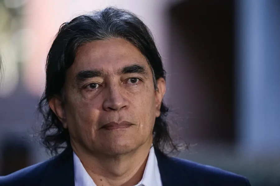 Gustavo Bolívar lanzó advertencia tras la presentación del presupuesto para 2027: “Creyeron que era soplar y hacer botellas”