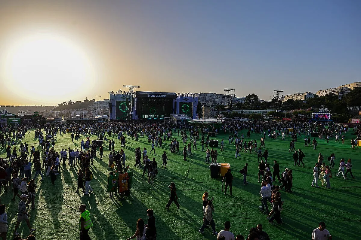 Colocados à venda esta sexta-feira bilhetes para a edição de 2027 do NOS Alive