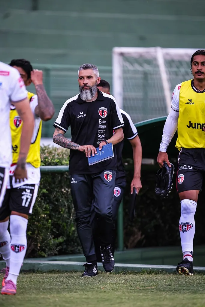 Primavera efetiva auxiliar como novo técnico para substituir Rafael Marques