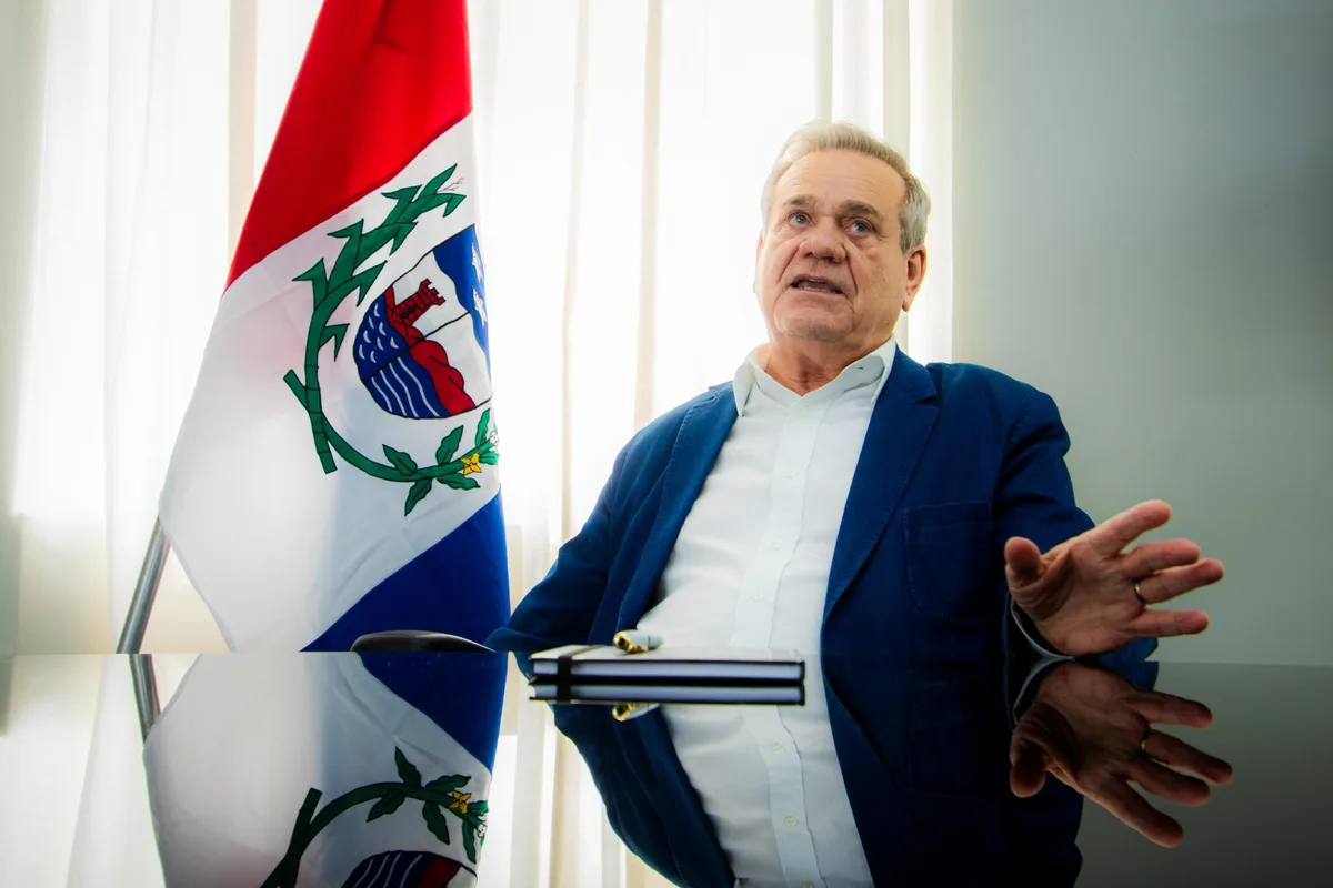 Ronaldo Lessa deixa vice-governo de AL e anuncia participação no governo JHC