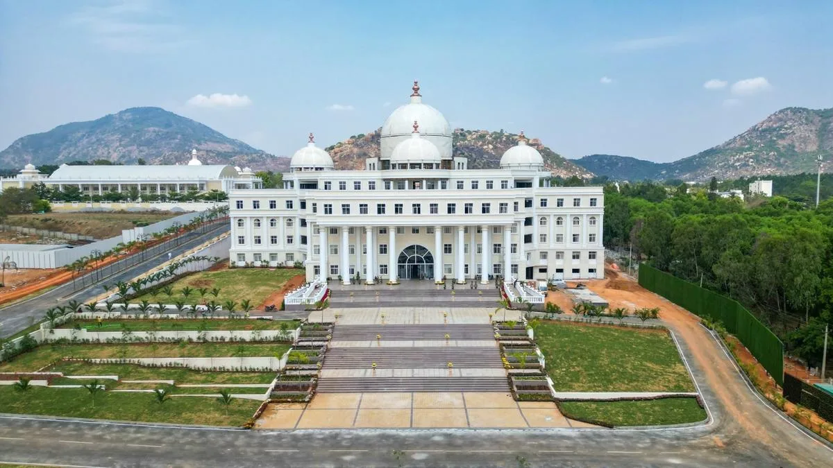 KEA allows SMSIMSR to fill 50% govt. quota medical seats with zero fee