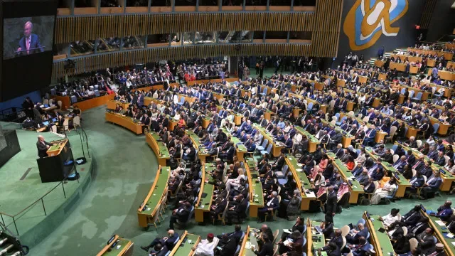 Guterres garante que crescimento das renováveis "não pode ser detido"