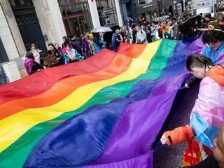Pour prévenir l’isolement et le harcèlement des personnes LGBT +, un Forum des fiertés organisé à Angers