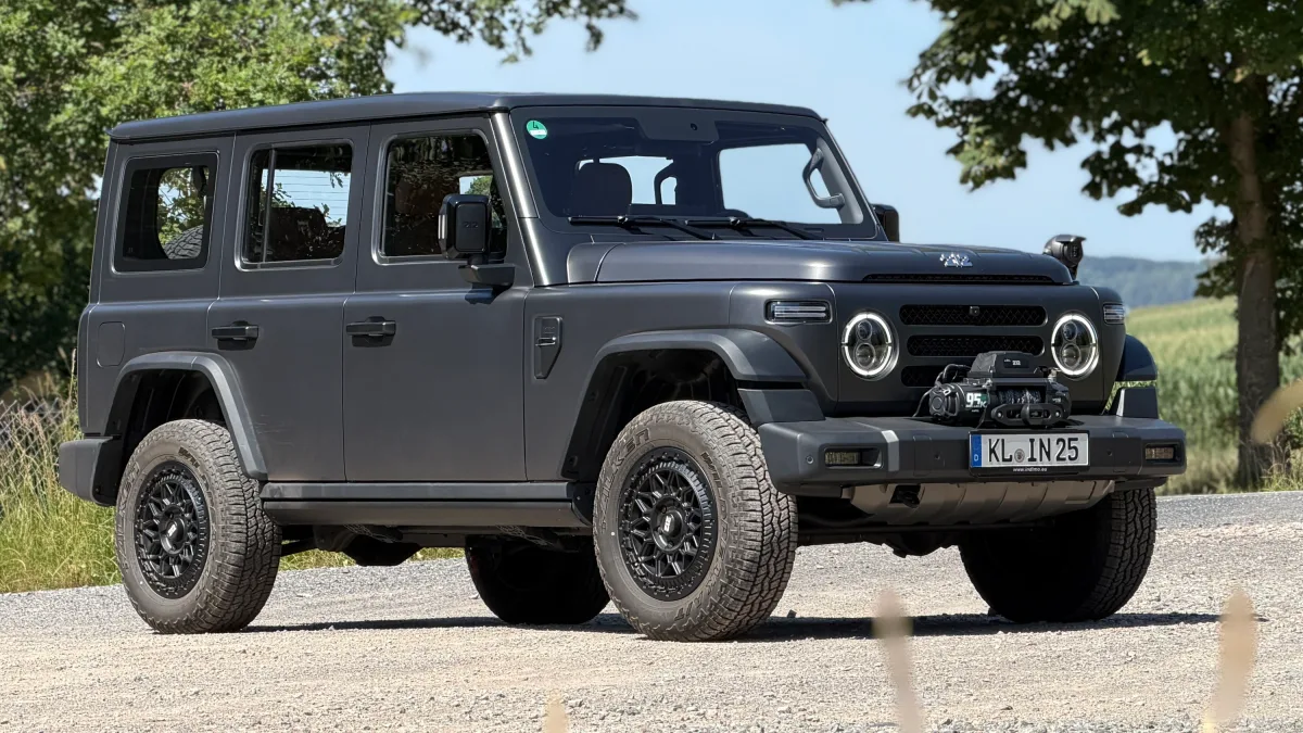 CHINA-JEEP BAW 212: Matsch und Mao