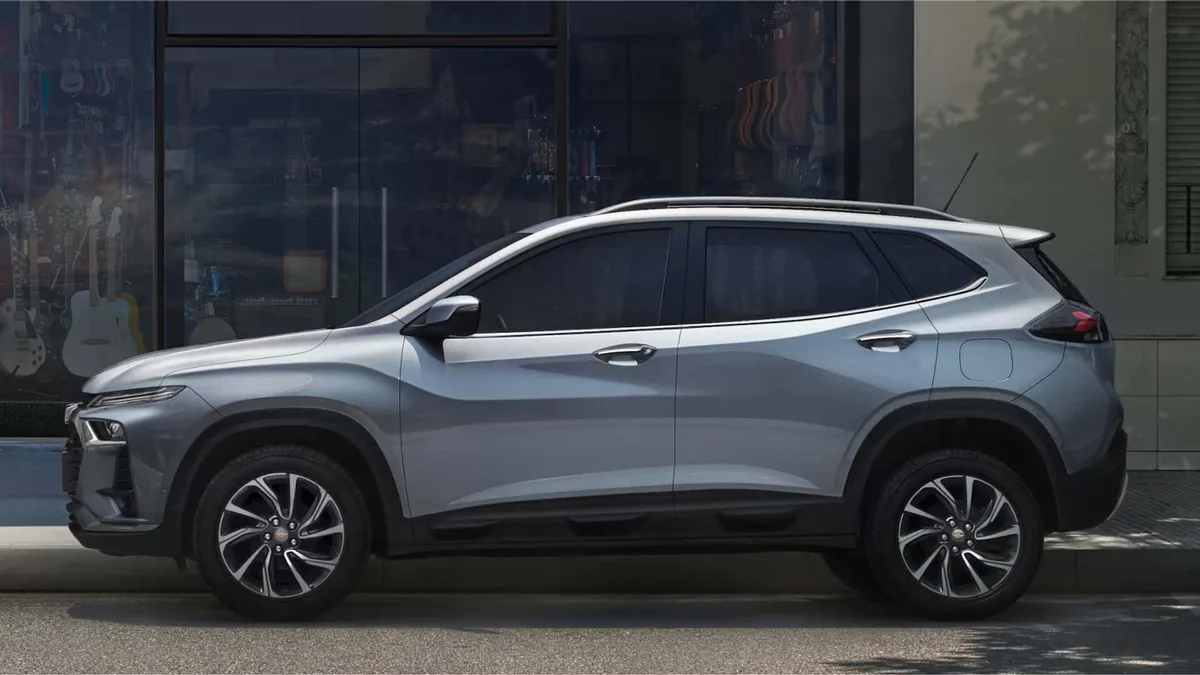 Las Chevrolet Tracker y Montana tendrían versiones híbridas en 2027: qué motor utilizarían