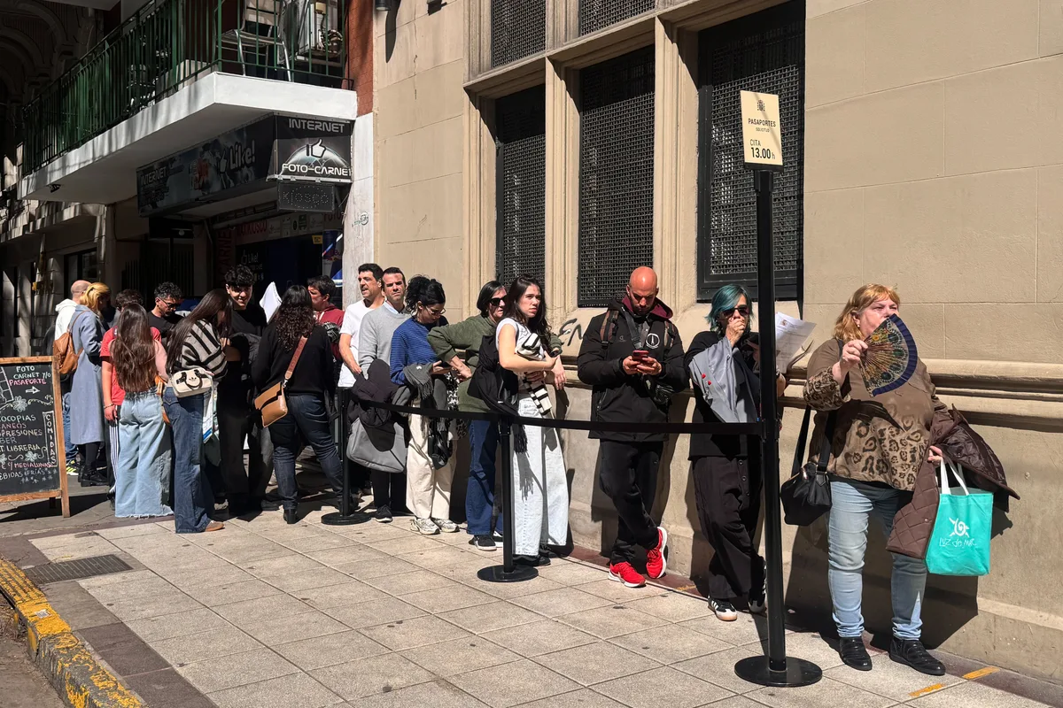 Una asociación de descendientes de españoles se persona en el Supremo contra la suspensión del voto de los nacionalizados por la ‘ley de nietos’