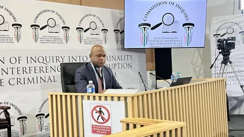 Correctional Services boss Thobakgale says guards ‘helped’ Madiba escape twice