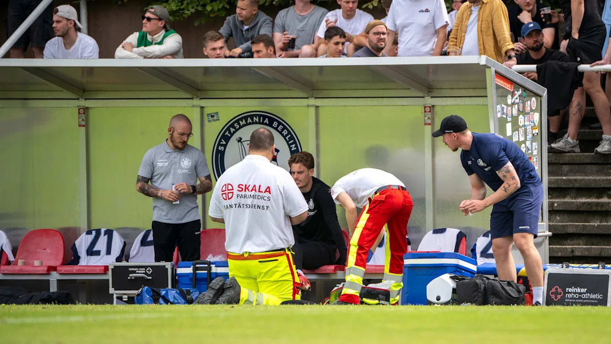 Nach Klinik-Drama - Sportverbot für Torwart von Lok Leipzig
