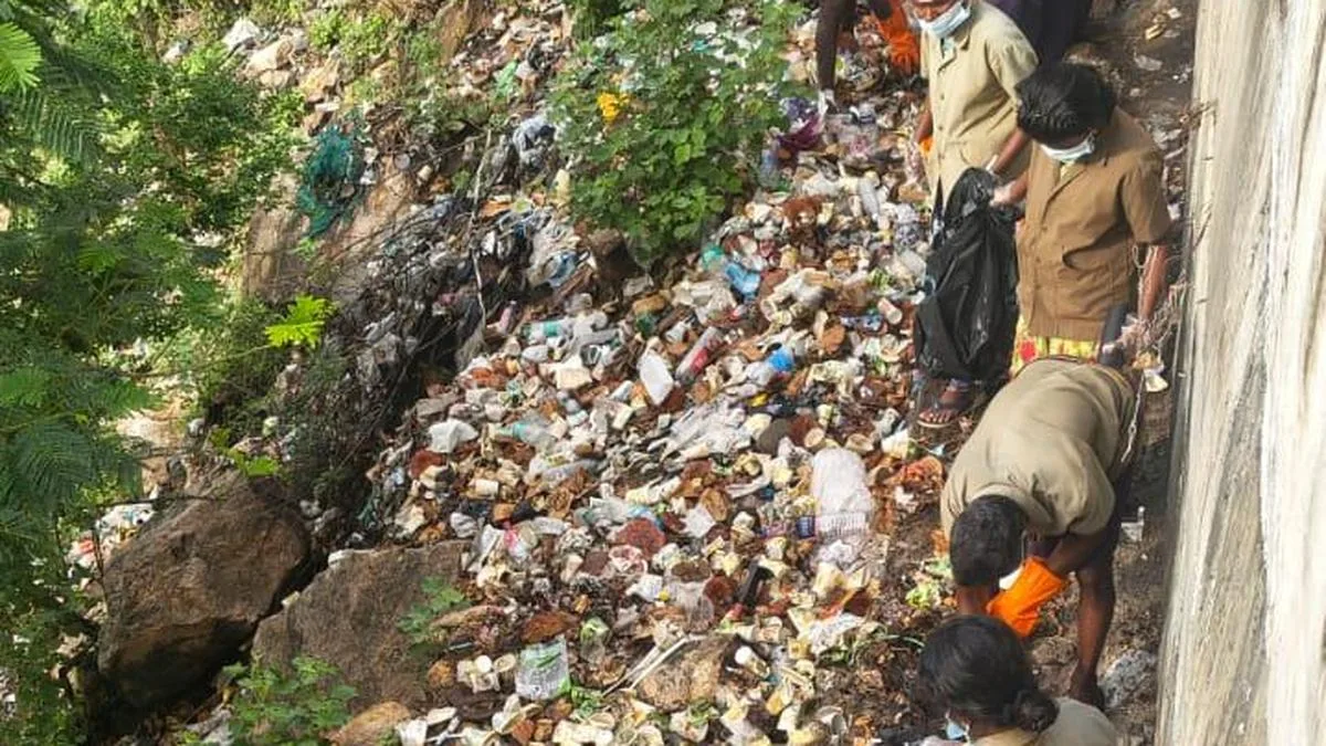 Clean-up drive begins on Marudhamalai hill in Coimbatore amid concerns over waste dumping