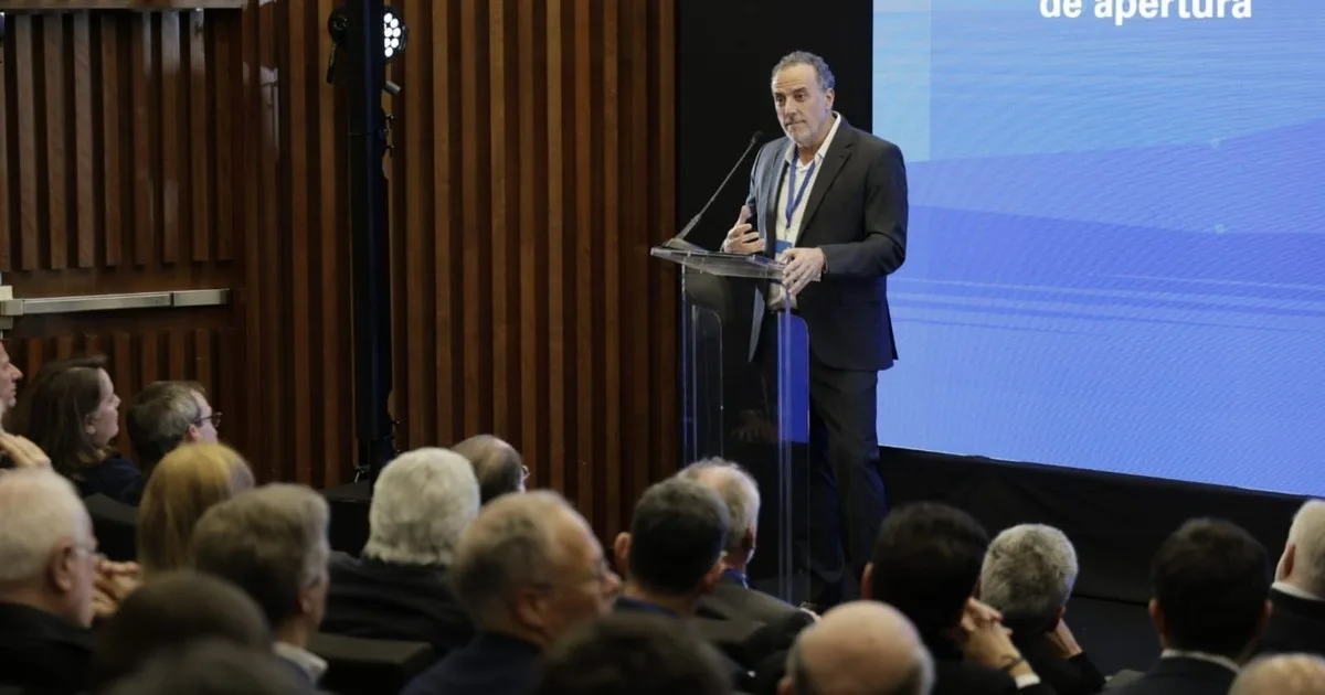 Economistas de todos los colores y empresarios se reunieron en Techint: con los recursos naturales no alcanza