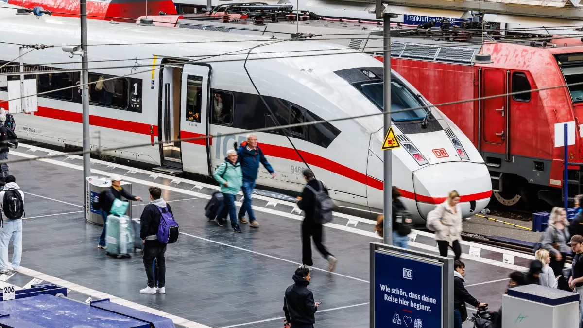 Gedanken aus der Ferne: Wie ich lernte, die Deutsche Bahn zu lieben