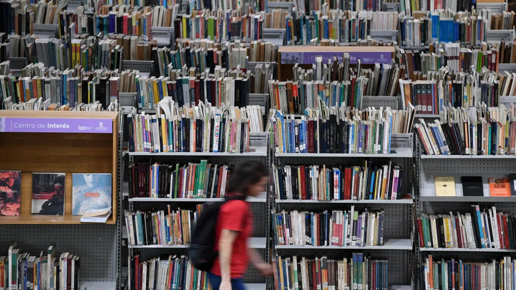 En France comme au Royaume-Uni, les libraires confrontés à la baisse des ventes