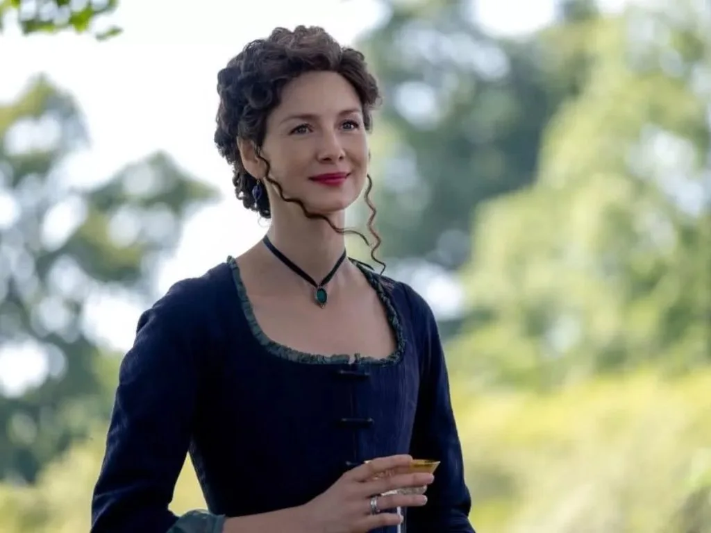Caitríona Balfe será a Rainha Arianna no live-action de ‘Enrolados’