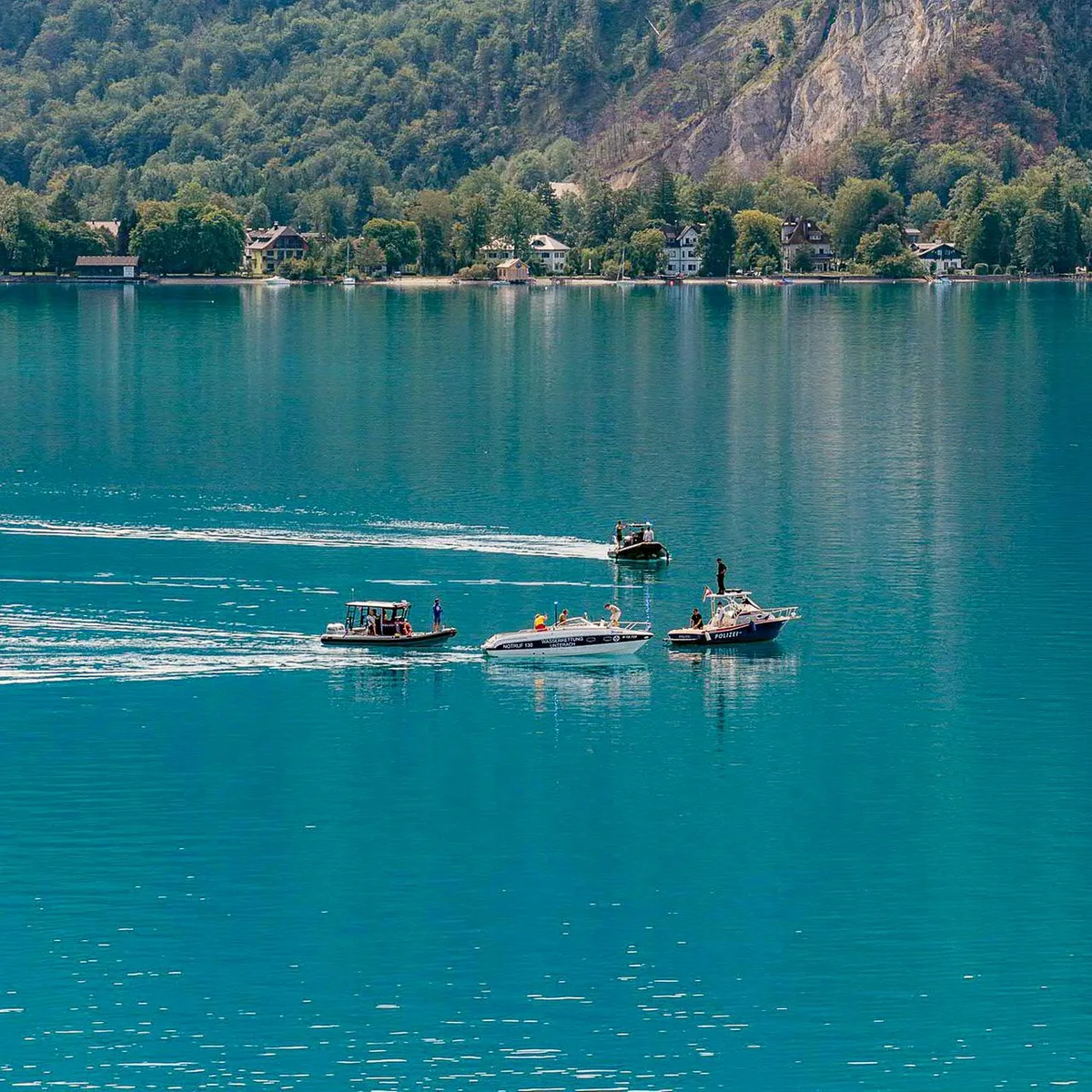 Österreich - Kleinflugzeug in Attersee gestürzt - Wrack in 160 Meter Tiefe