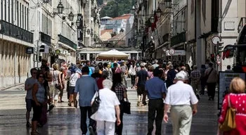 Número de casais desempregados com recuo homólogo de 11% em agosto divulga IEFP
